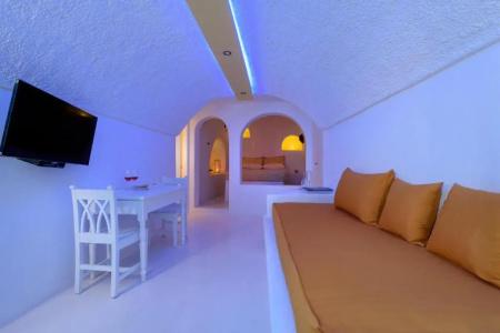Abyssanto Suites and Spa - 38