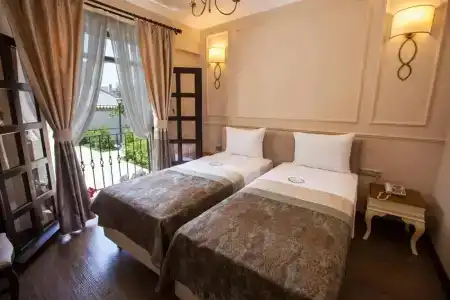 Livia Garden - 64