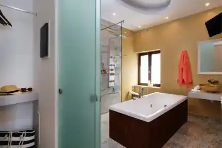 Diamond Luxury Suites - 50