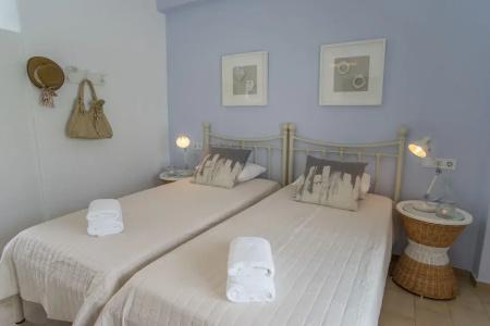 Cyclades Studios - 202