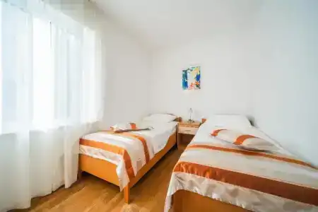 Pervanovo with Free Parking - 219