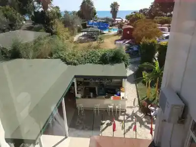 Side Linda Apart - 22