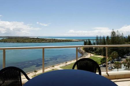 Rydges - 135