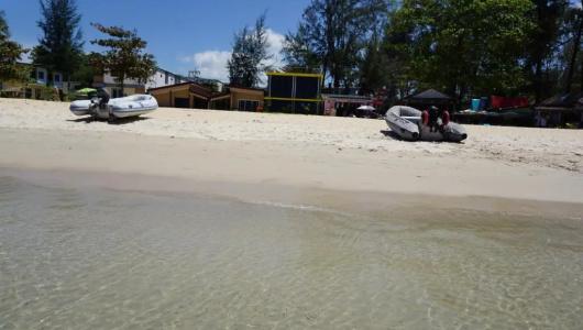 Tt Naiyang Beach Phuket - 45