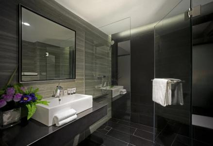 Venue The Lily - Sg Clean - 9