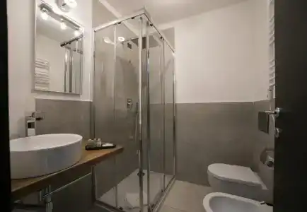Bespoke Luxury Suites - 30