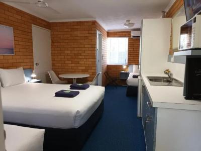 Bosuns Inn - 47