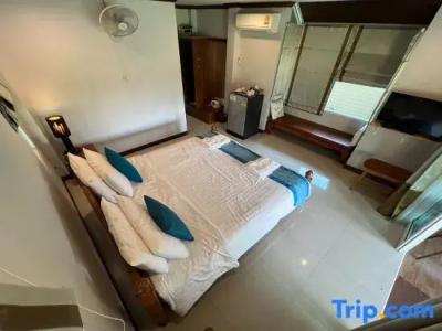 Baan Nam Pen Resort - 8
