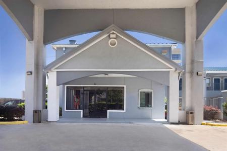 6 Energy Corridor - 7