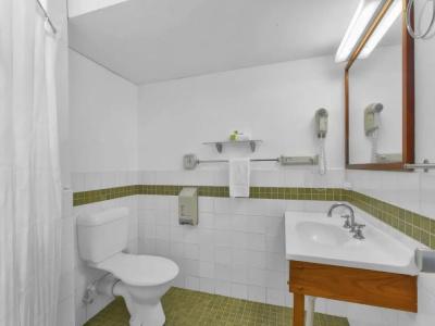 Camden Motor Inn - 25