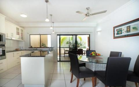 Cairns City - 85