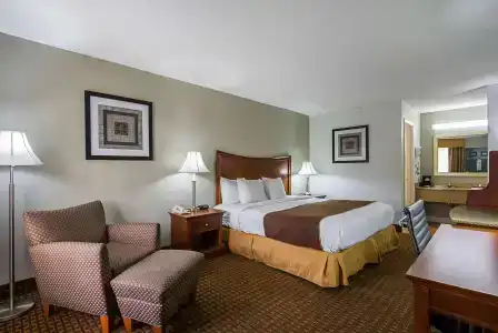 Best Western Central Inn - 2