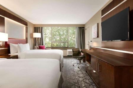 Doubletree by Hilton Airport, ON - 44