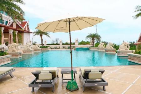 Grand Pacific Sovereign Resort & Spa - 14