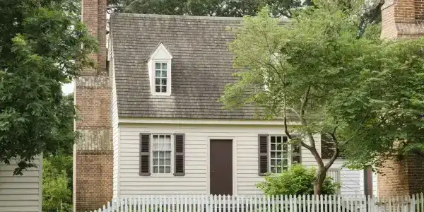 Colonial Houses - A Colonial - 10