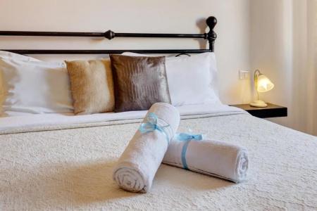 Little Rhome Suites - 34