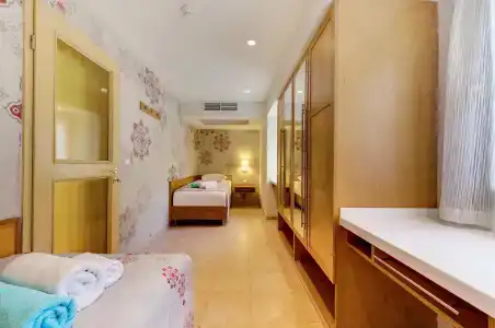 Robinson Camyuva - Adults Only - 5
