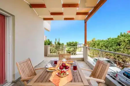 Stamatakis Boutique Studios - 146