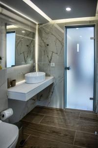 Mary & Mary Royal Suites - 73