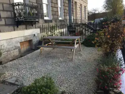 Adelphi - 18
