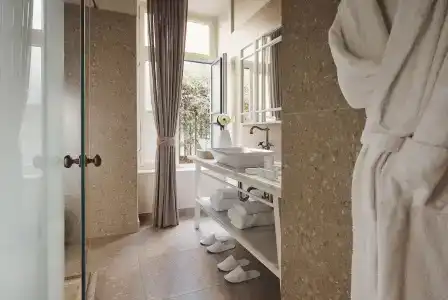 Bohemian Suites Athens - 4