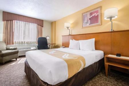 Quality Inn & Suites Near the Theme Parks - 40