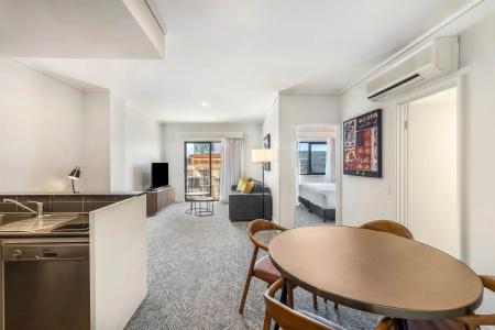 Adina Apartment Barrack Plaza - 64