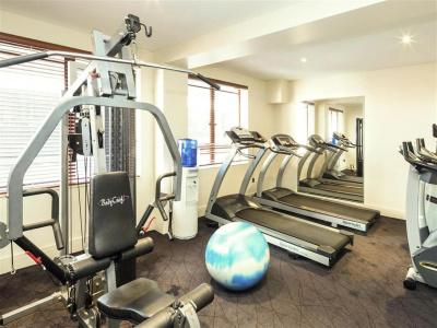 ibis World Square - 13