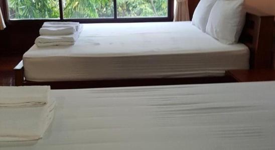 Ruean Mai Chai Khlong - 11