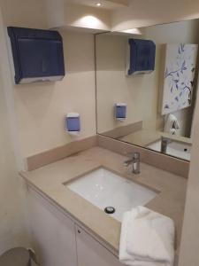 Seven Hostel & Rooms - 28