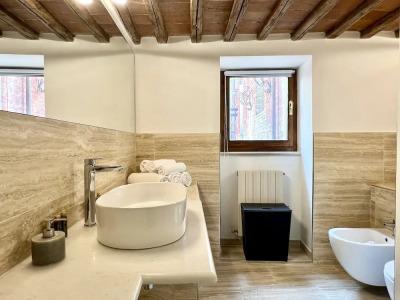Regis Condo - 236