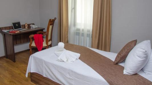Jipek Joli Inn - 14