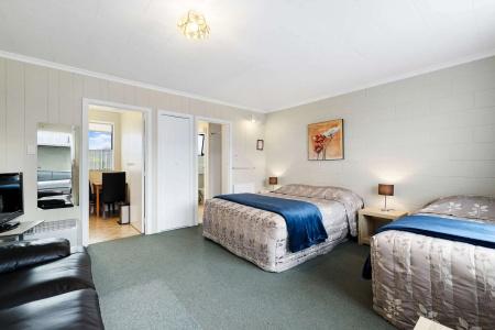 Econo Lodge Canterbury Court - 5