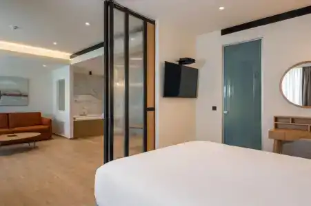 Hyperion City with Heated Pool - 325