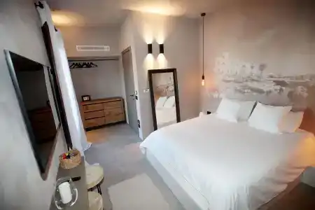 Casa Nostra Luxury Suites - 3