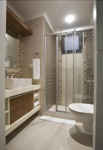 Kondo Suites - 9