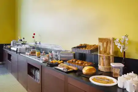 Sure by Best Western Nantes Beaujoire - 10