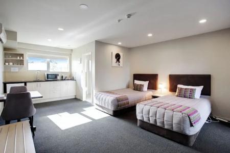 Ellerslie Palms - 75