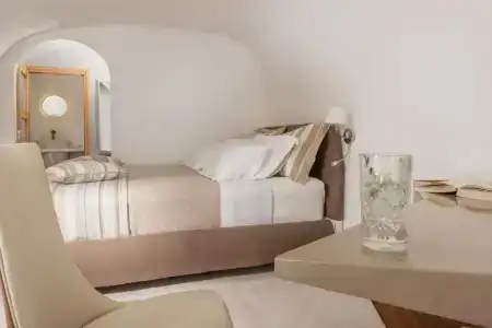 Elite Luxury Suites - 206