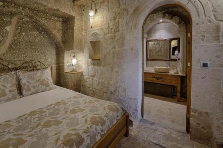 Hera Cave Suites - 83