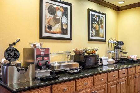 Econo Inn & Suites Sw - 8