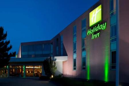 Holiday Inn - 89