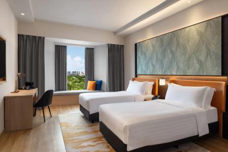 Peninsula Excelsior - 1
