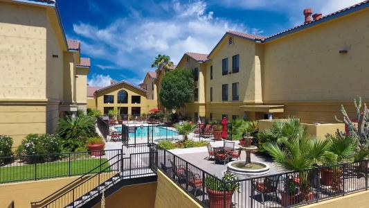 Hampton Inn & Suites Tucson Mall - 43