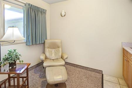Super 8 by Wyndham - 12