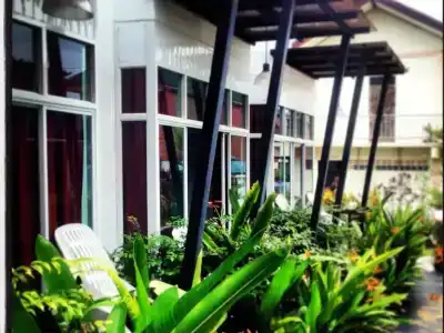 Loma Place - 12