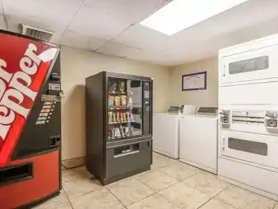 Comfort Inn at Thousand Hills - 10