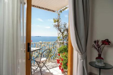 Eden Roc Suites - 183