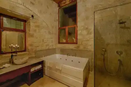 Taru Cave Suites - 141