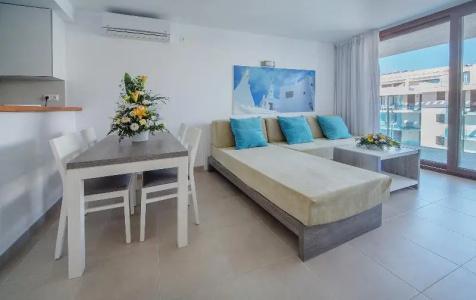 ApartFerrer Skyline - 95